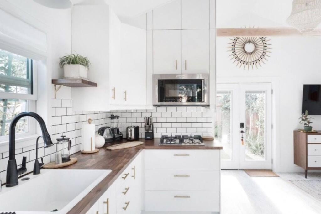 Venice Beach From Stunning Casita Indigo Studio Hébergement de vacances